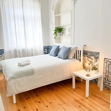 Spacious Historic Room On Rua Augusta-2